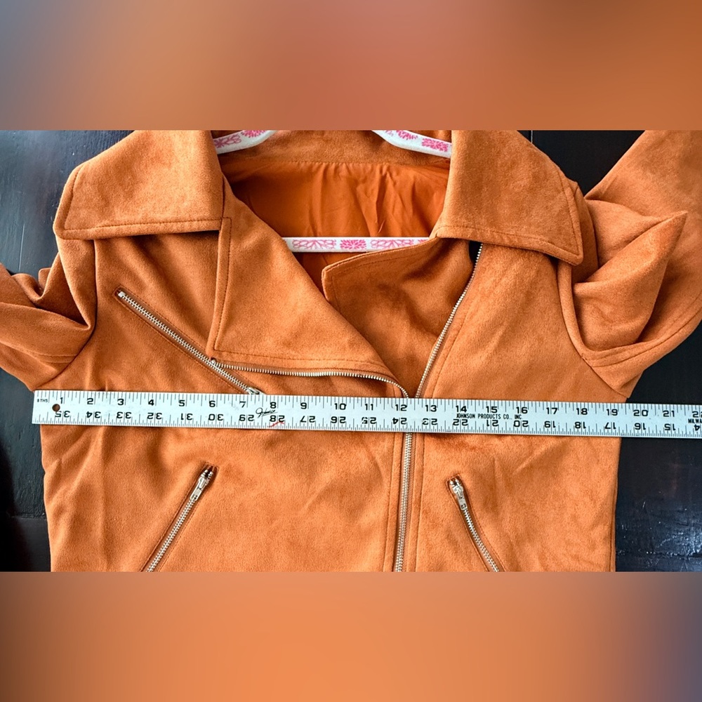 Moto jacket EUC rust colored many zipper embellishments super soft faux suede M - Picture 7 of 9